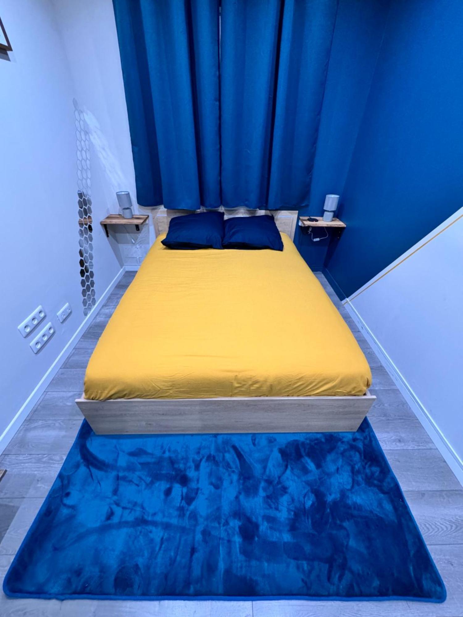 Worldroom Chambre Privee Avec Espace Commun Perpignan Extérieur photo