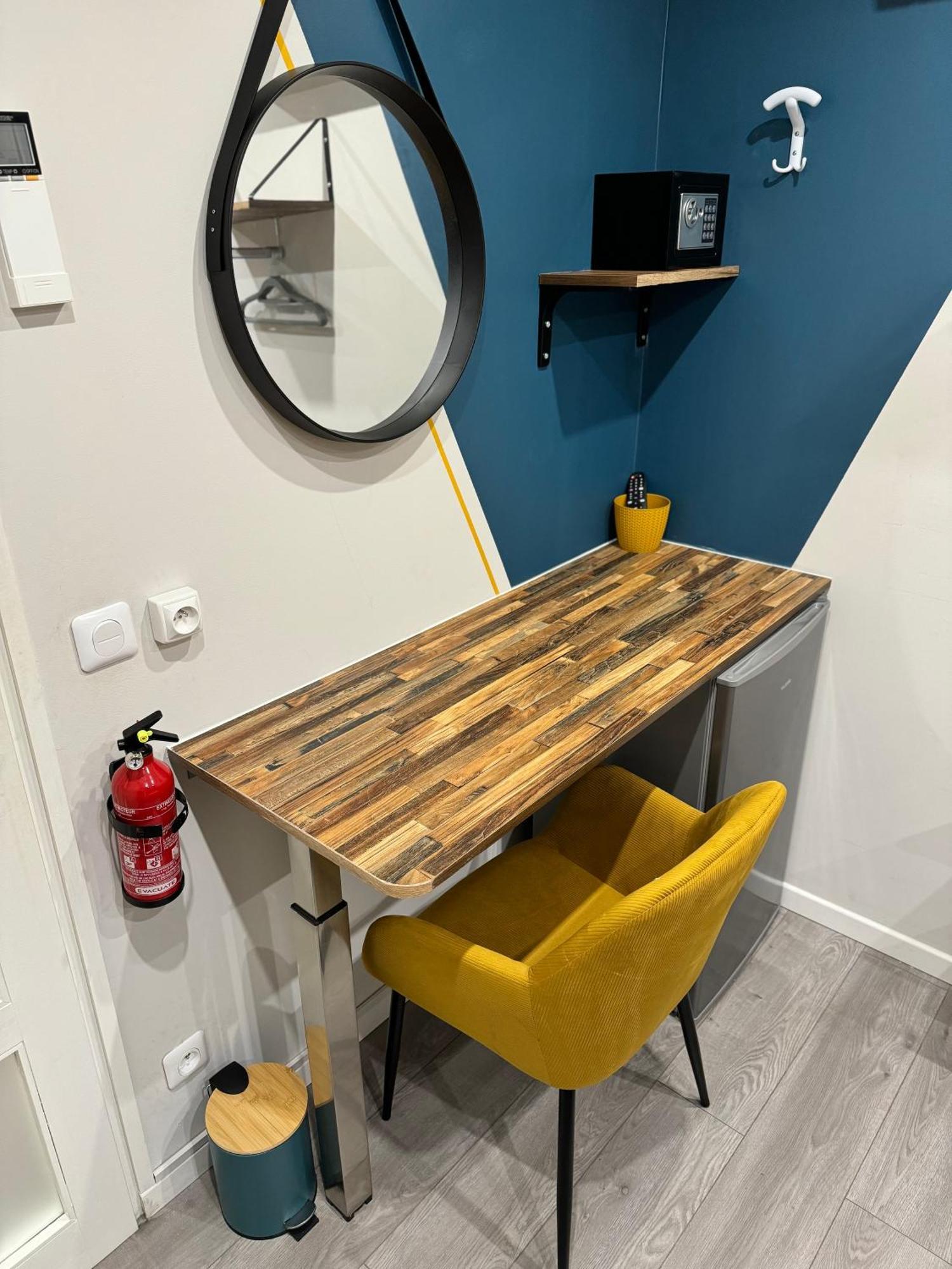 Worldroom Chambre Privee Avec Espace Commun Perpignan Extérieur photo