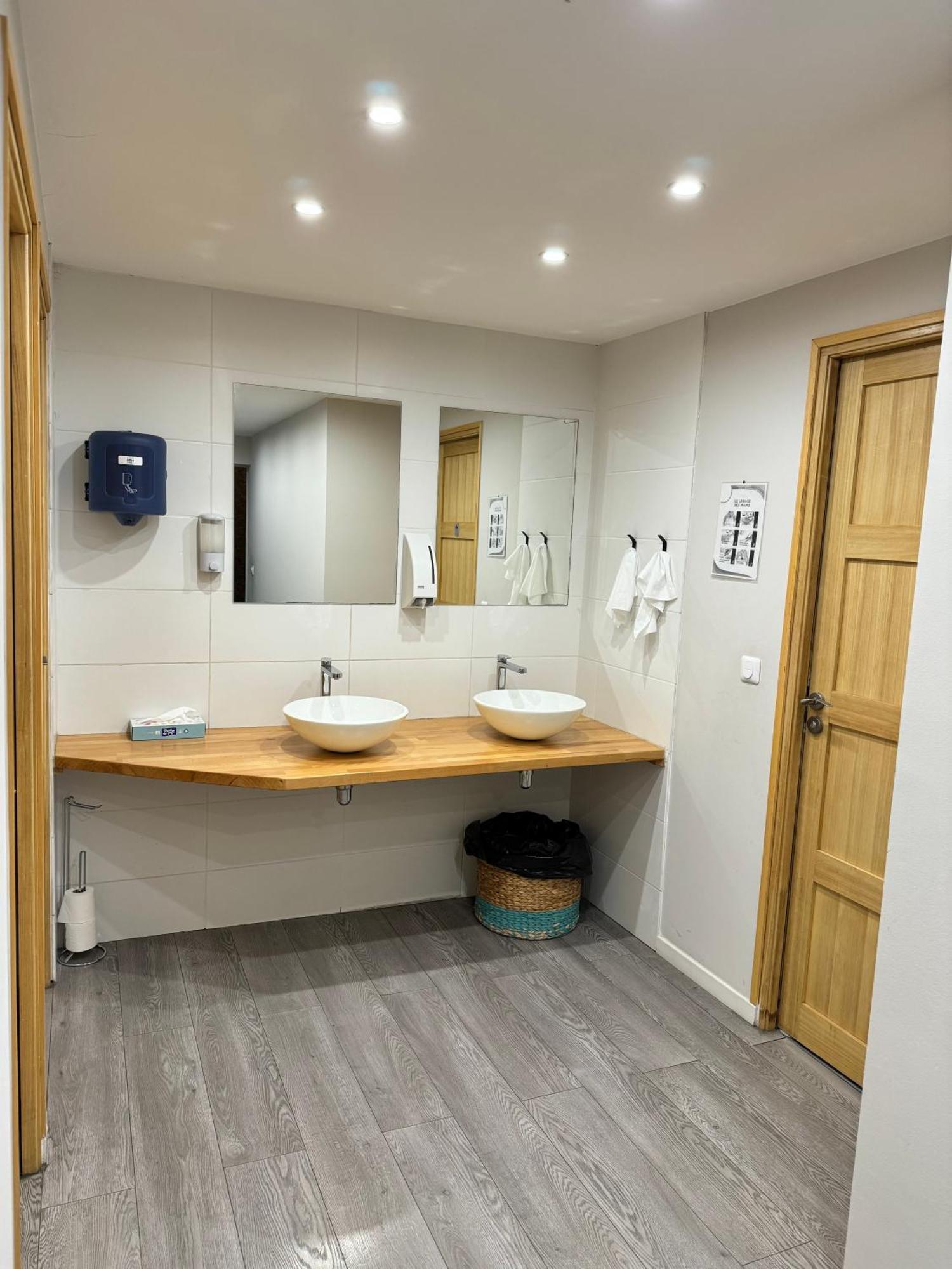 Worldroom Chambre Privee Avec Espace Commun Perpignan Chambre photo