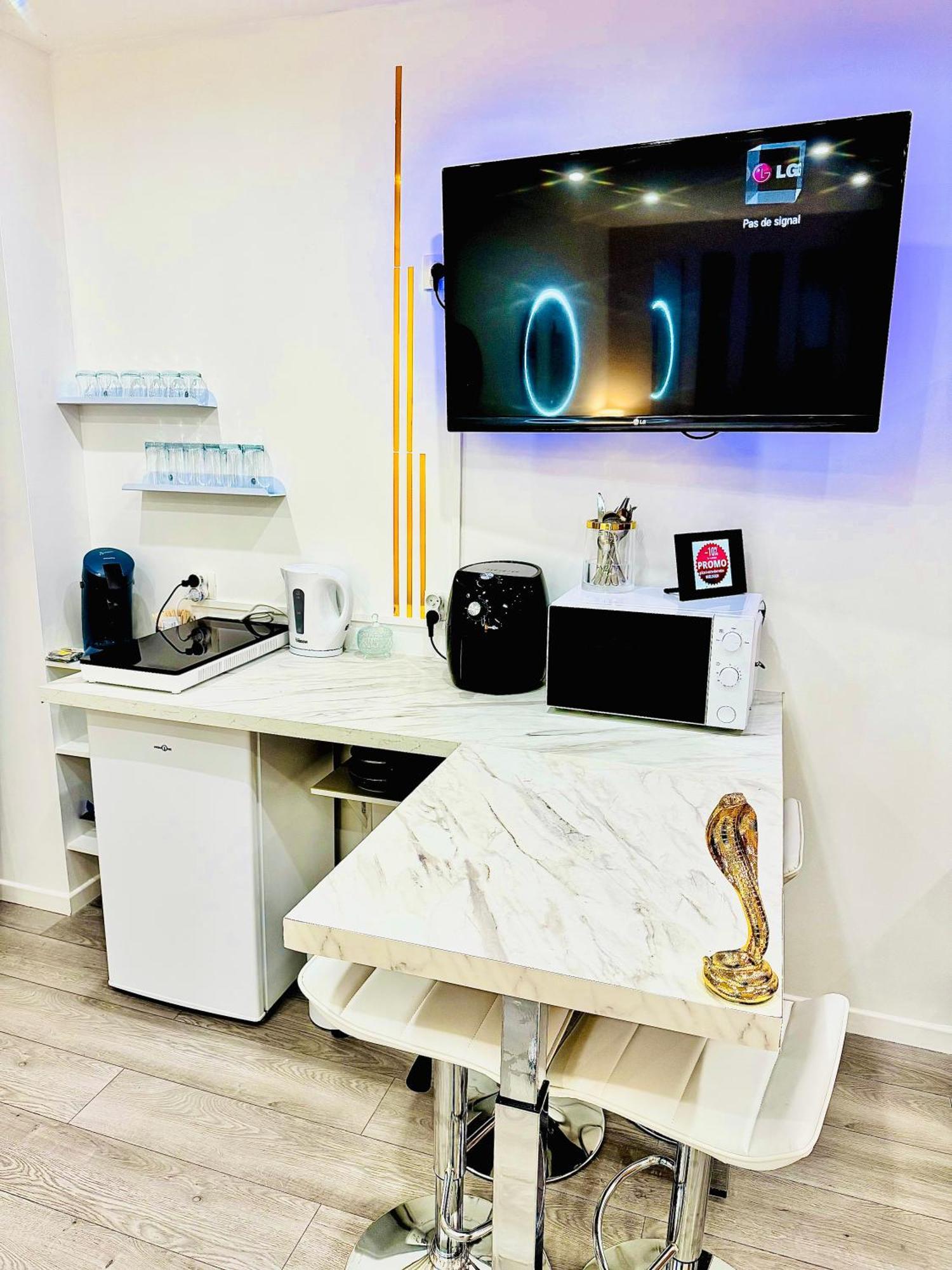 Worldroom Chambre Privee Avec Espace Commun Perpignan Extérieur photo
