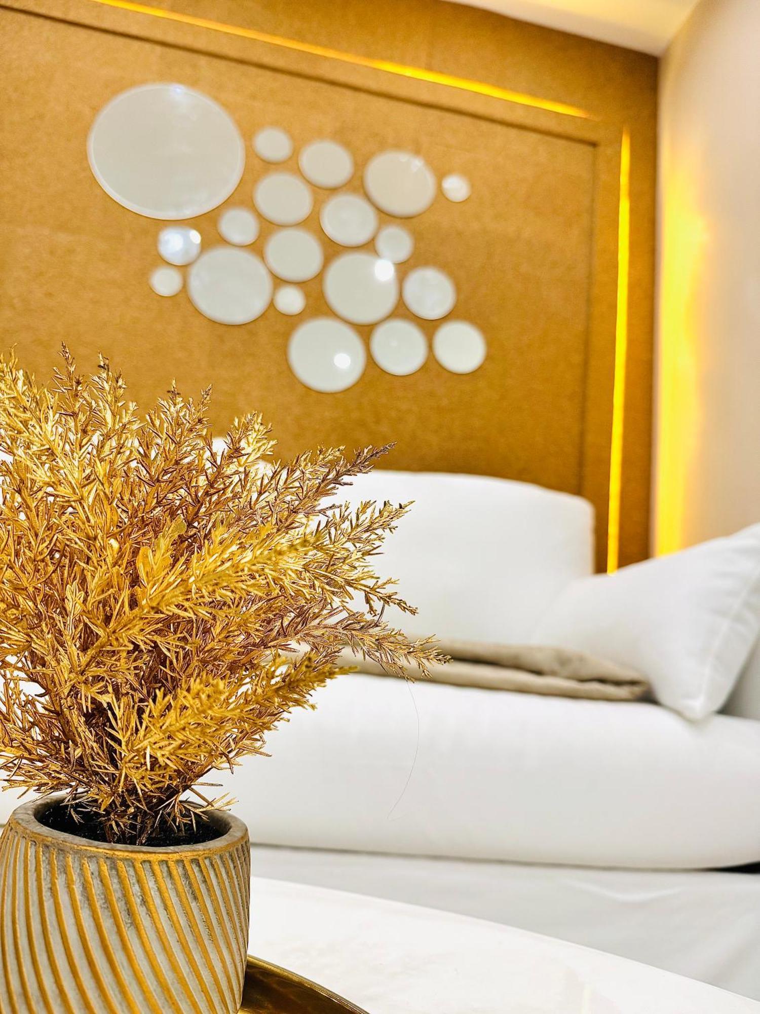 Worldroom Chambre Privee Avec Espace Commun Perpignan Extérieur photo